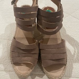 Womens sandals